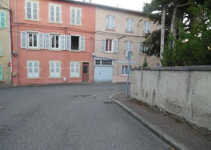 La * Cours (Rhone)