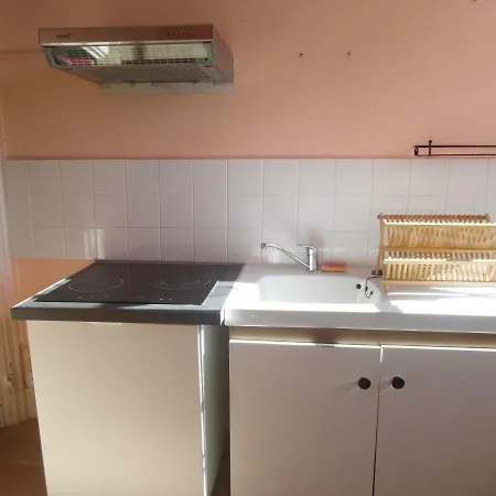 La Apartment *